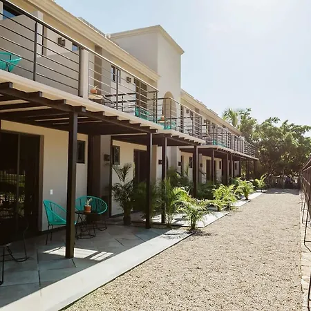 4 Charming Suite King Rooms In Luxurious Boutique Hotel